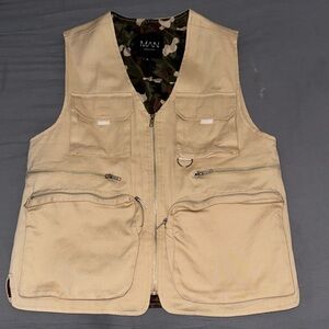 boohoo man cargo vest